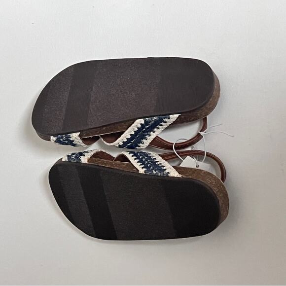 Old Navy Mixed Material Girls Cross-Strap Sandals Sz 7 - Picture 4 of 11